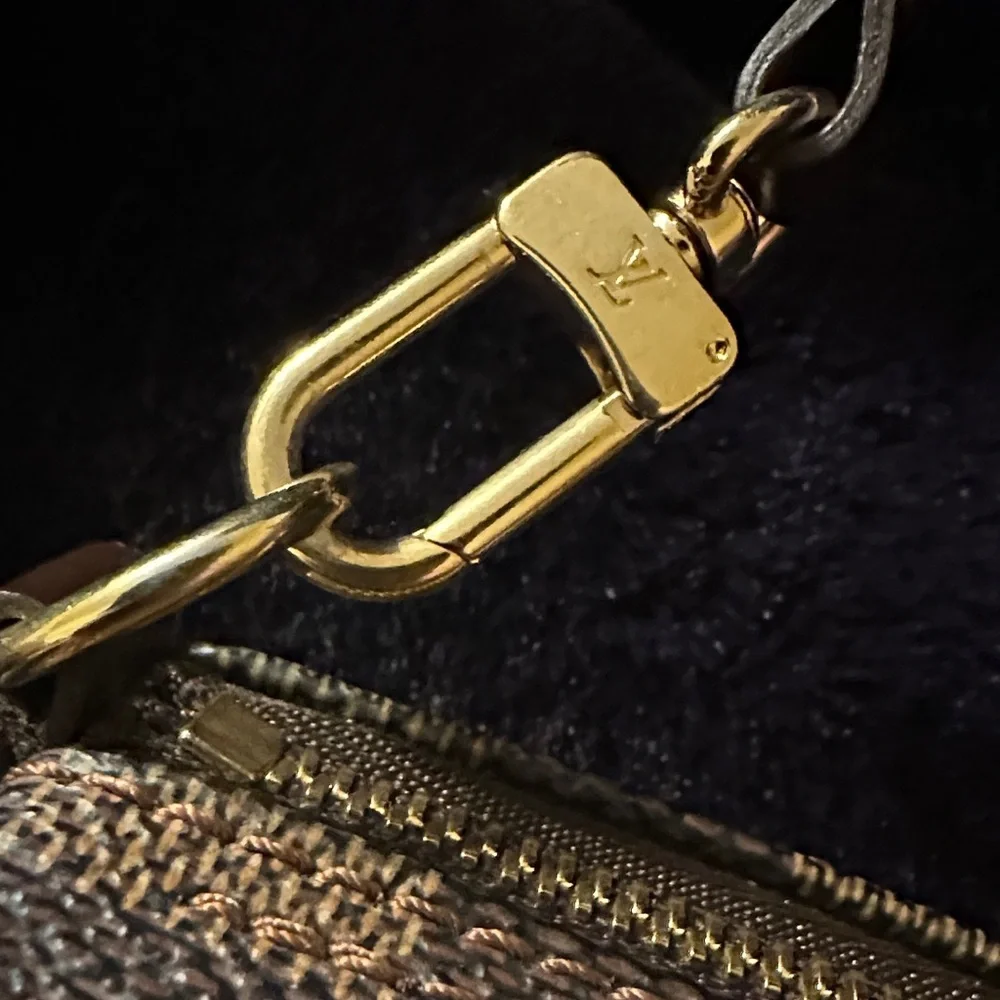 LOUIS VUITTON Damier Ebene Papillon Pouch LV Auth - Picture 5 of 10